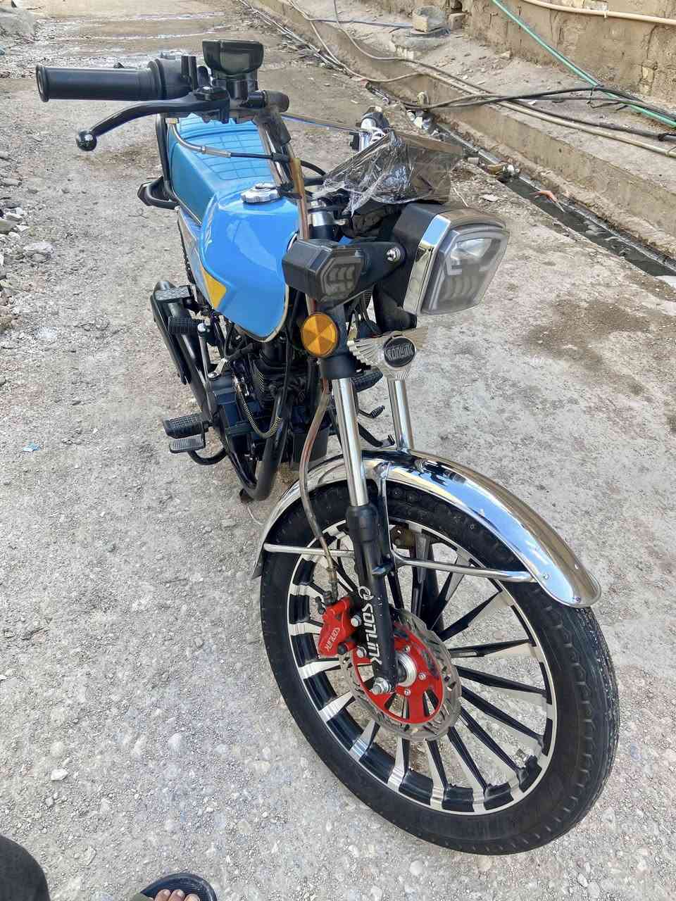 دراجه سولنك(2025) 5كير محرك Cbf اسود 200cc (ضاغطة وزنجيل بدون اهتزاز)
مكفولة من اي نقص 
اوراقها موجوده عل ايدي منزلها  
 عنواني بغداد مدينة الصدر 
السعر 850
 الرقم ***********
