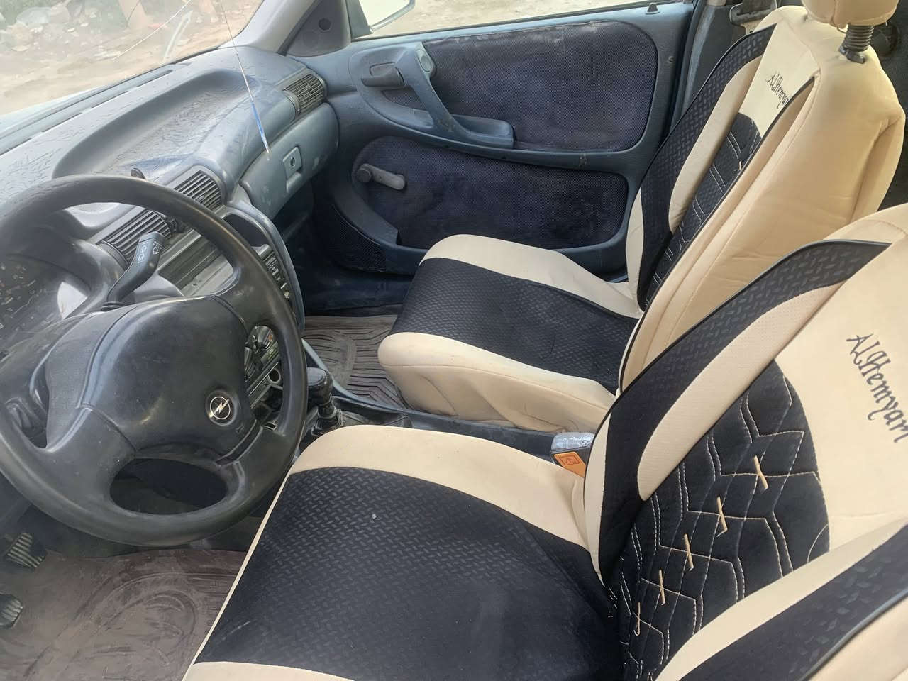 السلام عليكم اوبل استره موديل 92 رقم بابل محرك 1600 المحرك بي ضعف قليل اريد مراوس بشي احدث وانطي فرق 
السعر 25  مكاني حله ***********
