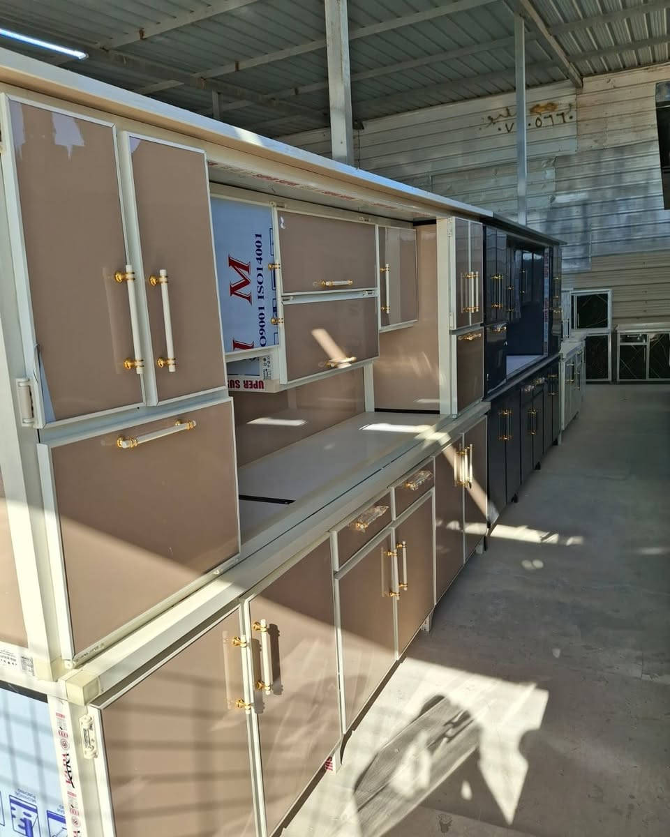 معمل البركة للكاونترات الالمنيوم جملة والمفرد شغل درجه اولى العنوان كركوك حي العسكري الاستفسار واتساب ***********
