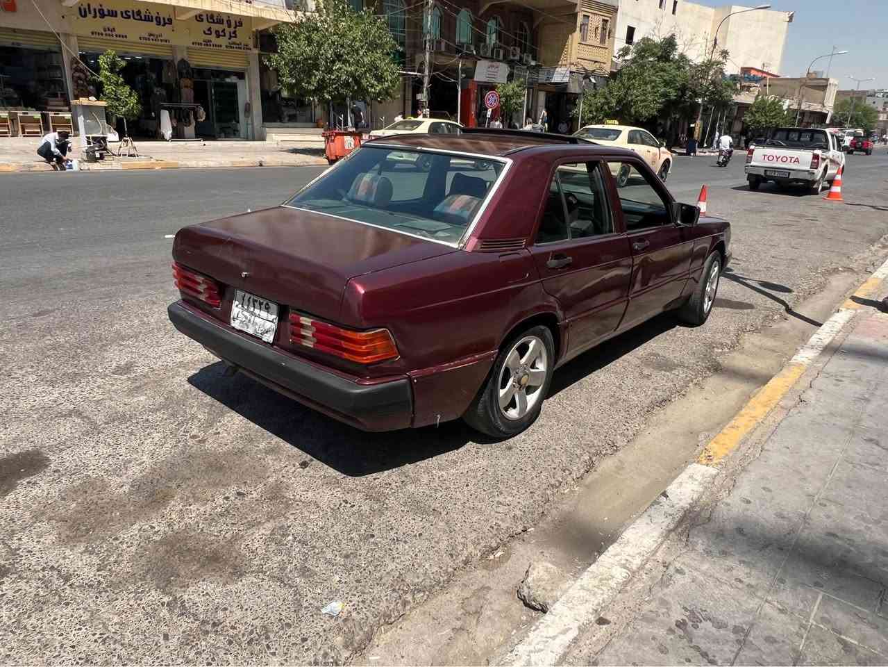 ١٩٠ موديل ١٩٩٢ گیر عادی سلاید جام کارەبای مکینە بیلاد گیر و مەکینە بەشەرت رەقەم هەولیر بەناو کردن بە شەرت ٤٣٠ هەزار غەرامەی لەسەرە سعری 
سعر ٣٠
‏*********** أربيل, العراق
