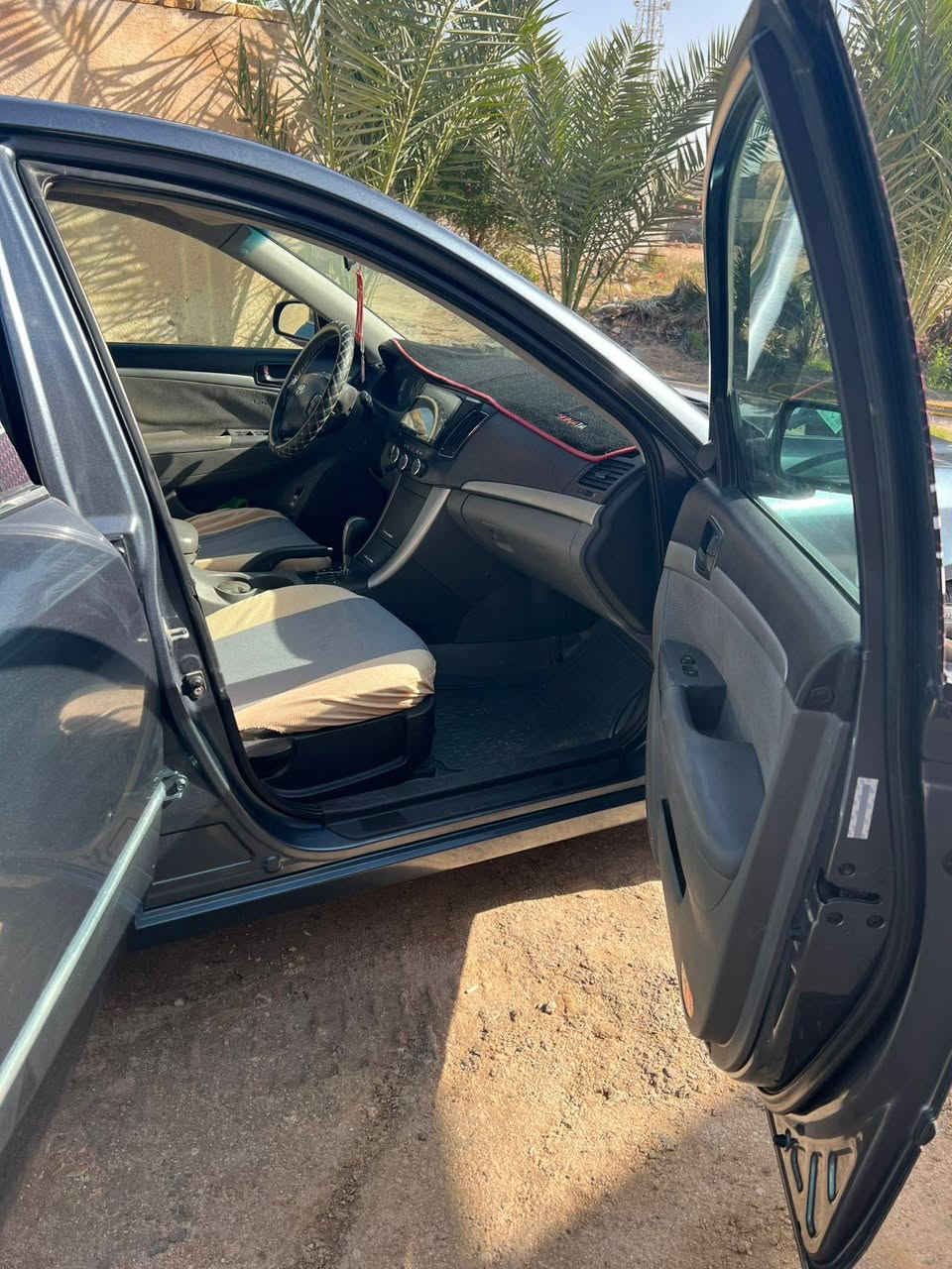 السلام عليكم 
سوناتا 10 
مكينه 6 سلندر
مكينه كير حداديه تبريد تخم تاير كله جديد
سنويا ل 30 مداور ثاني يوم 
ضرر جاملغ وبنيد
السعر 108 وبيه مجال بسيط
مكان السياره السماوه مكتب الحچيمي شارع السكك الرئيسي
‏‪‪0782 986 6292‬‬‏
