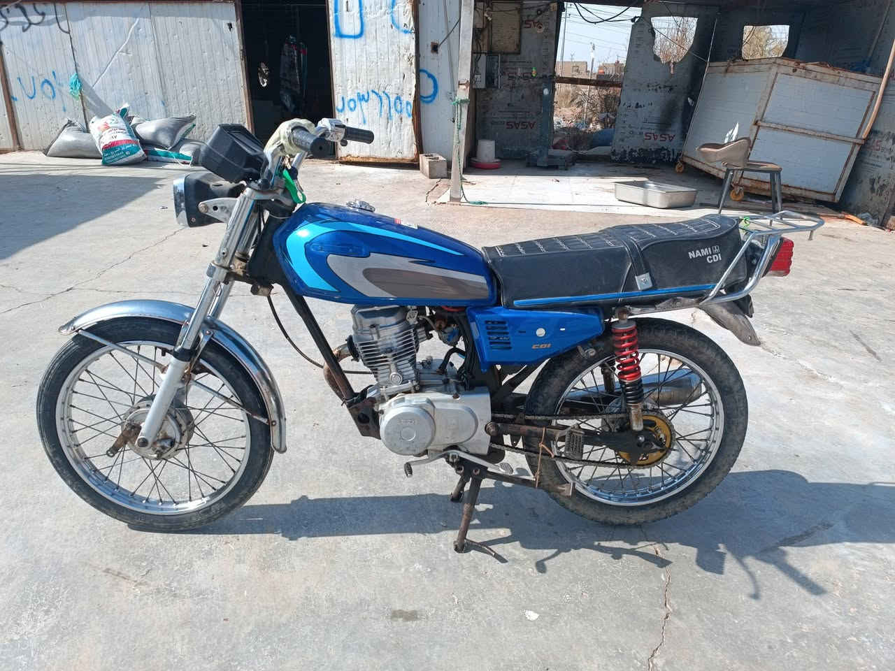 السلام عليكم دراجه للبيع موديل 18 مكان ميسان حي الشرطه *********** رقم صاحب الدراجه السعر وتفاصيل يمه
