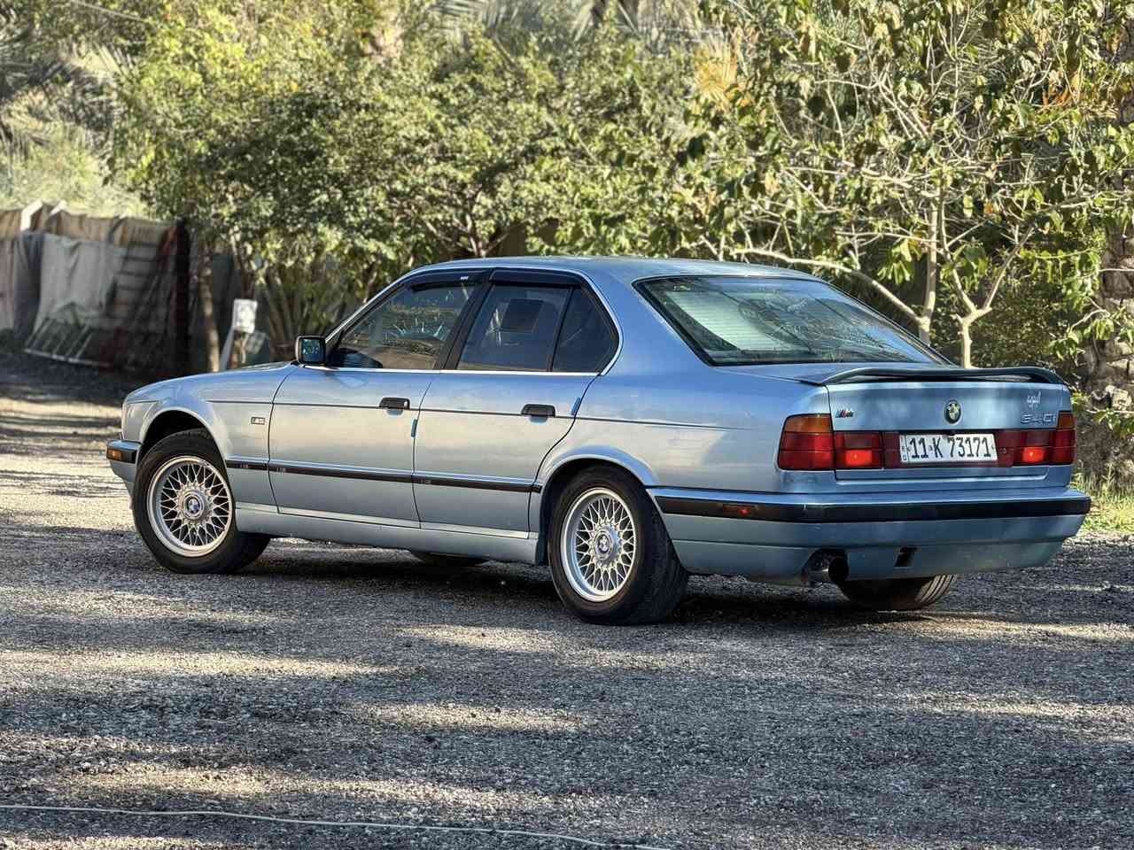 السلام عليكم.
BMW  525 مسكر فانوس 
موديل 1989 محدثه 93 بجم عريض مكفوله من الظربه مصبوغه جماليه ولون مميز (بحري )
كير عادي طيران.     كير ومكينه وحداديه مكفول 
1- عليه منظومة زنون
2-منظومة غاز 60لتر 
3-شاشه وكامره
4-اكزوز رياضي عل ريمونت صوته طرب 
5-ويل خليه 16وتايرات جدد
6-تبريد ثلج ❄️
7-كشنات كهرباء السايق والصدرو وحتى تحوة الرأس كهرباء. وغرفة جلد بيجي جديده 
8-السنويه بأسمي ل 2030 رقم بغداد الدولي السياره مصروف ومتعود عليه هوااي 
السعر ب 67 وبيه مجال قليل مكاني كربلاء 
***********
