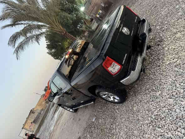 السلام عليكم للبيع او مراوس السعر 275 موديل 2022 رقم بغداد بسمي ماشيه 77الف  صور الحادث مرفقه سياره جديده عنوان السياره واسط الزبيديه***********
