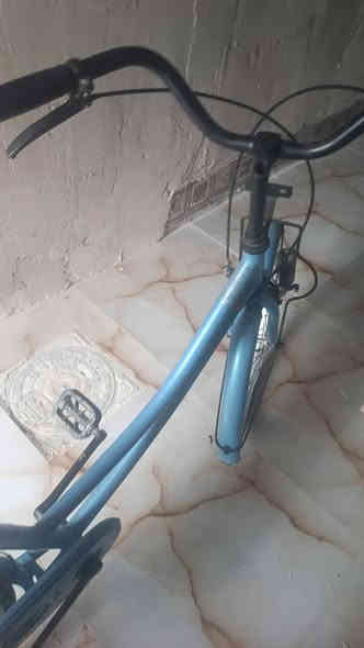 بايسكل للبيع المكان كربلاء من الداخلي البايسكل رايده ب 100 وبي مجال حق الجيه  
***********
