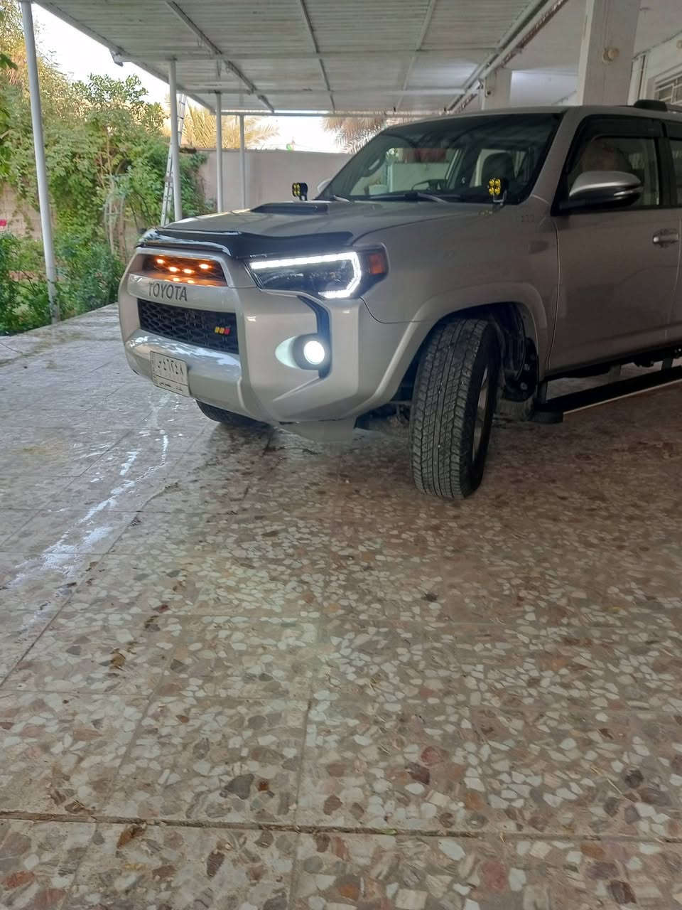 سلام عليكم للبيع او مراوس بسياره مناسبه حسبة شده تويوتا فور رنر 2022 فول مواصفات تبديل چاملغ وبنيد ولغد عكس السايق ماشيه ٨٥ سعر ٣١٥ ومجال قليل *********** اتصال او وتساب
