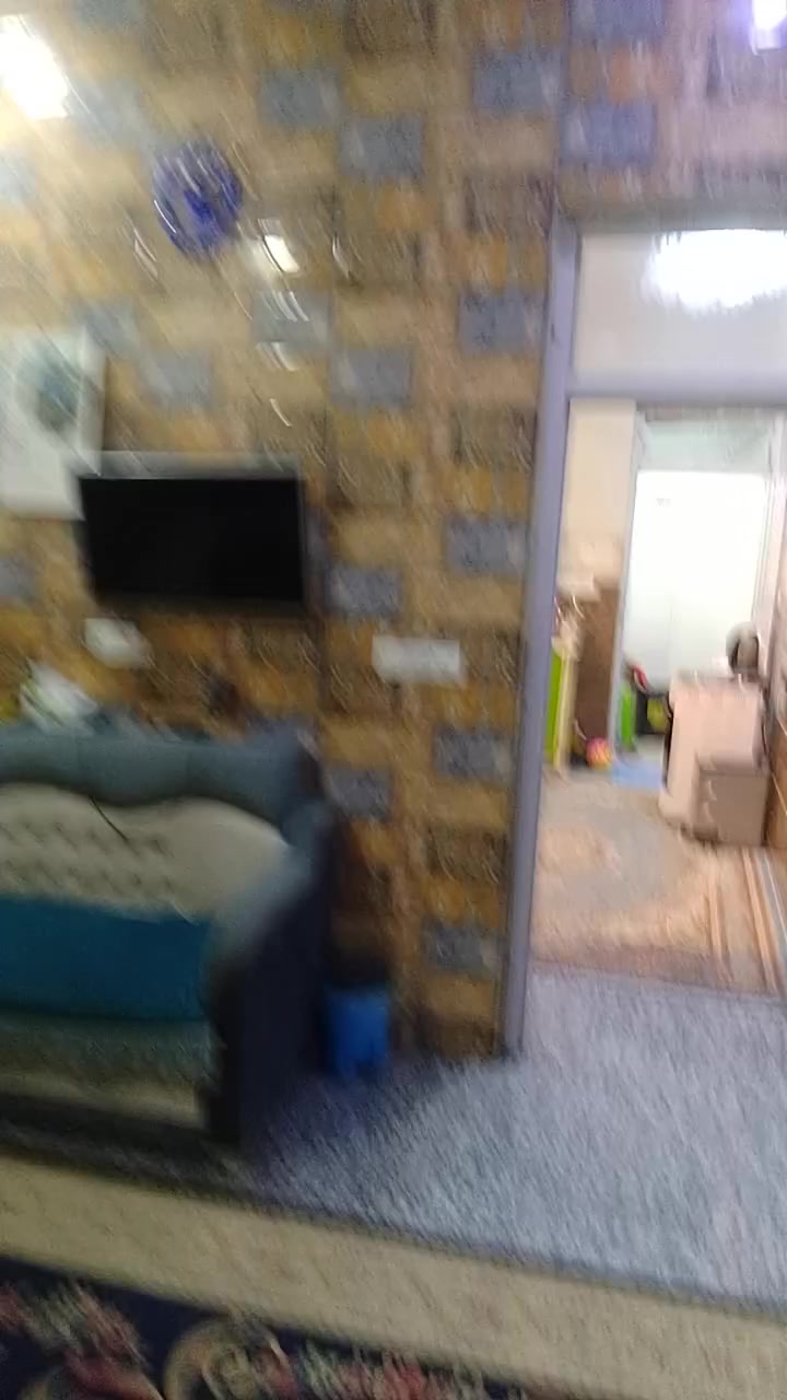 يعلن مكتب الباش الشمري للعقار والمحاماة عن توفر 
دار للبيع مساحة 40 متر. بناء حديث يحتوي على استقبال ومطبخ وخدمات  ومنور طابق ثاني غرفتين. طابق  ثالث بيتونة وسطح العنوان بغداد الجديدة. شارع المسبح قرب معهد  المعلمات للاستفسار مراسلة واتساب اوتصال ***********
