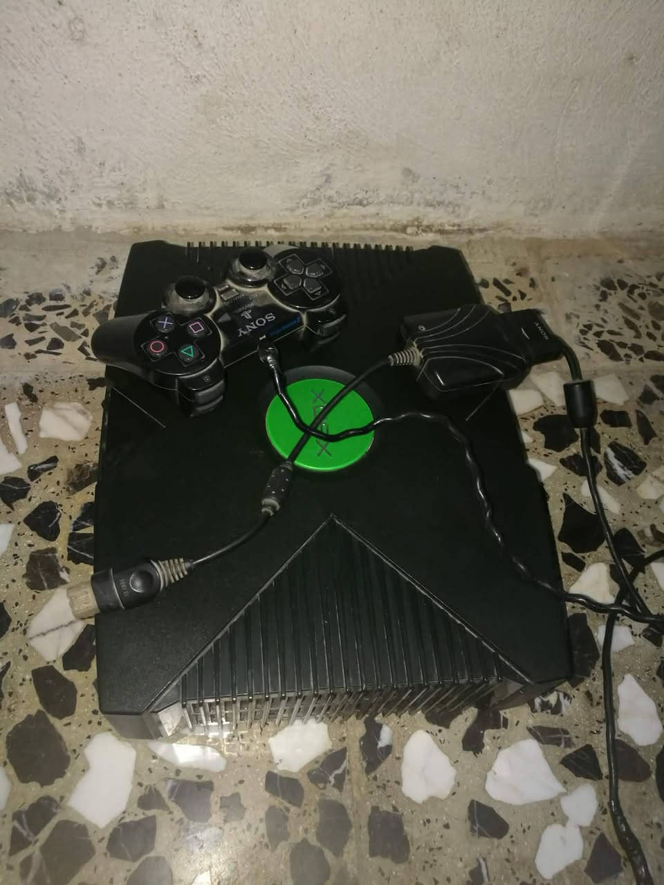 🎮 للبيع: جهاز إكس بوكس أوريجينال (Xbox Original) معدل
​الجهاز كامل ونظيف جداً وبدون أي نقص، وجاهز للتشغيل مباشرة.
​📋 المواصفات
 والملحقات:
​الأقراص الصلبة: يحتوي على 2 هارد (مساحة تخزين إضافية للألعاب).
​الملحقات: يأتي مع تحويلة جويستيك بلاي ستيشن 2 (لتشغيل يدات PS2 بكل سهولة).
​📍 التفاصيل الإضافية:
​الموقع: بغداد - منطقة الشعب.
​السعر: 50 ألف دينار عراقي (وبيه مجال بسيط للشراي الطيب).
​ملاحظة: الجهاز بحالة ممتازة وجاهز للمعاينة. للتواصل والاستفسار يرجى مراسلتي الخاص.


**إذا كنت صاحب هذا الإعلان وتريد حذفه لأي سبب، رجاءا أرسل رسالة إلى الدعم الفني**