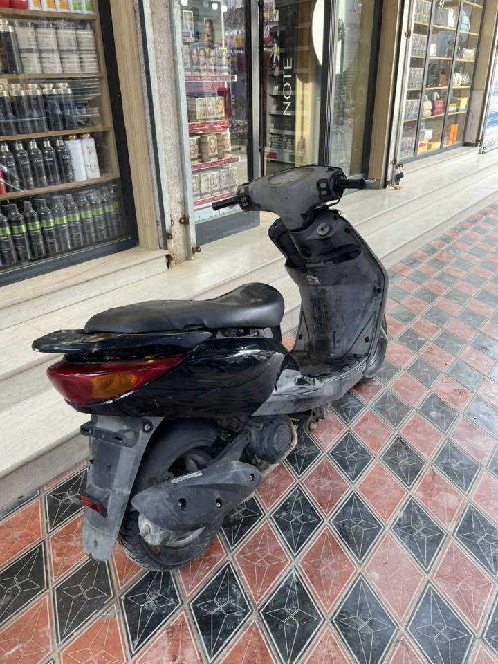 سلام عليكم دراجه بريز للبيع دراجه نضيفه وقويه صار اقل لسنه نزلتها رمبه باله سعر ٥٥٠ وبيها مجال بسيط الله شاهد من لمحل للبيت ماطلع بيها هواي مكاني بغداد الحسينيه رقم الاستفسار ***********
