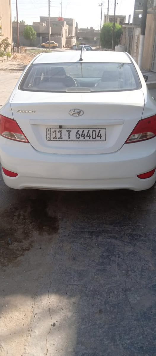 اكسنت موديل 2016
محرك 1400 
نظيفة كلش رقم انكليزي بغداد 
السعر ٨٥ وبيها مجال بسيط 
***********
