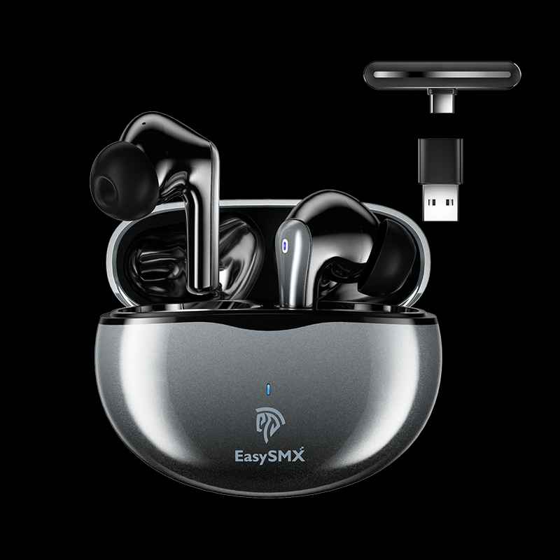 الكل 
تظهر الصورة سماعات أذن لاسلكية من نوع EasySMX TG-01 VR TWS. تم تصميم هذه السماعات خصيصاً للألعاب (Gaming) وتتميز بزمن تأخير منخفض جداً لتوفير مزامنة صوتية دقيقة أثناء اللعب. 
Prom
Prom
 +1
المميزات الرئيسية:
اتصال مزدوج: تدعم الاتصال عبر تقنية Bluetooth V5.0 وأيضاً عبر اتصال لاسلكي عالي السرعة بتردد 2.4 جيجاهرتز لتقليل التأخير.
توافق واسع: يمكن توصيلها بأجهزة متعددة تشمل الكمبيوتر الشخصي (PC)، وPS4، وPS5، وNintendo Switch، ونظارات الواقع الافتراضي مثل Meta Quest 2.
عمر البطارية: توفر السماعات ما يصل إلى 5 ساعات من الاستخدام بشحنة واحدة، وتصل المدة الإجمالية إلى 25 ساعة عند استخدام علبة الشحن.
تحكم لمسي: تدعم التحكم من خلال اللمس لإدارة الموسيقى والمكالمات بسهولة.
تصميم مريح: تتميز بوزن خفيف وتصميم مريح للأذن للاستخدام الطويل. بغداد, العراق


**إذا كنت صاحب هذا الإعلان وتريد حذفه لأي سبب، رجاءا أرسل رسالة إلى الدعم الفني**