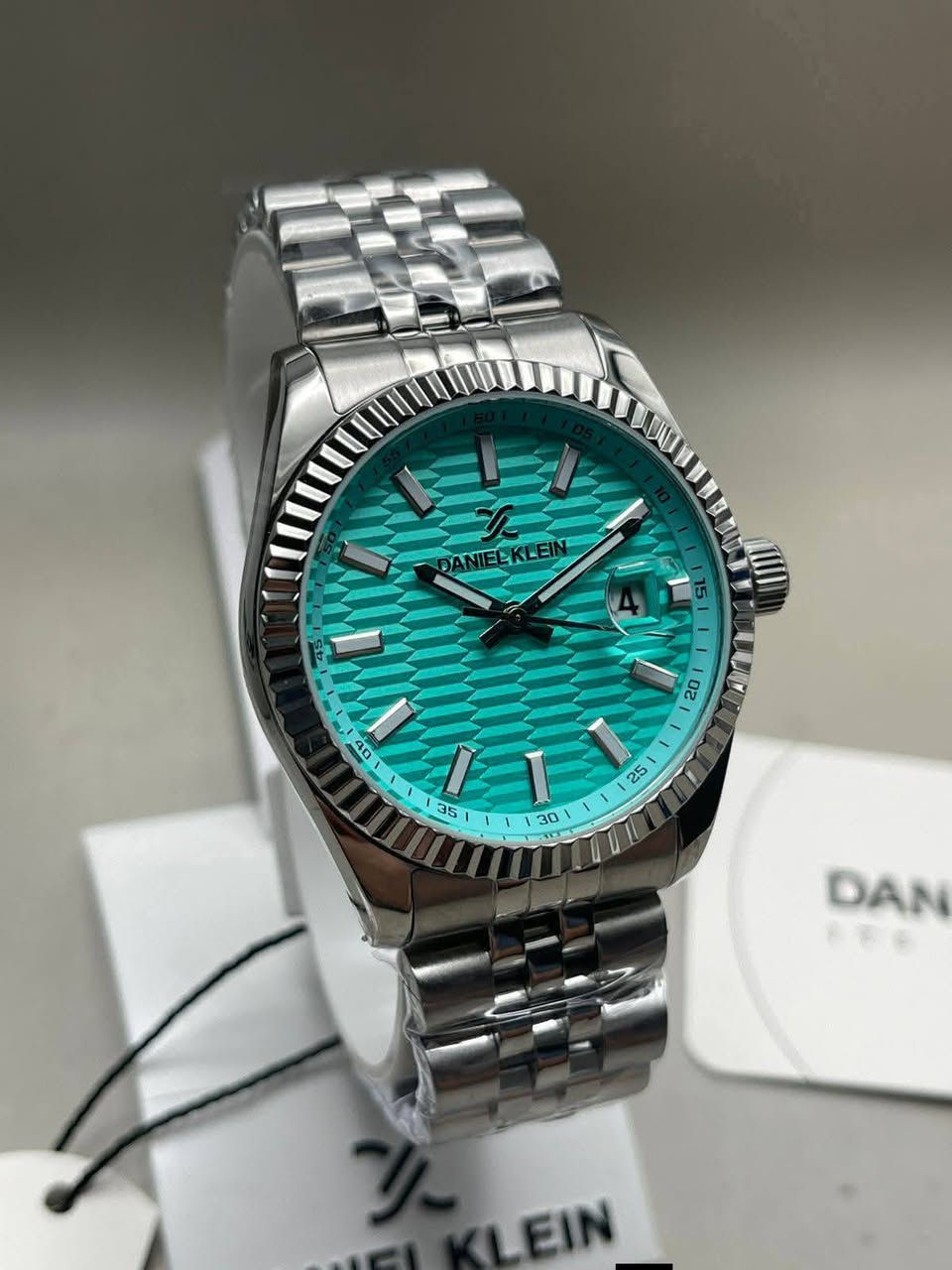 فتح الباب 30$ دولار والرفعه 5
توصيل متوفر 5 الاف كافة محافظات العراق.

دزاين الرولكس الدي جست احدث اصدارات دانيال كلاين
الساعه بطاريه
مكينه ياباني 
منفذ شهري
قطر 41
عقارب لامينوس 
الارقام لامينوس
البدن ستانلس ستيل
مضادة للماء 50متر
طلاء ثابت
تاتي كامله المرفقات مع الظمان سنه كامله 
يوجد توصيل لجميع محافظات العراق.


**إذا كنت صاحب هذا الإعلان وتريد حذفه لأي سبب، رجاءا أرسل رسالة إلى الدعم الفني**