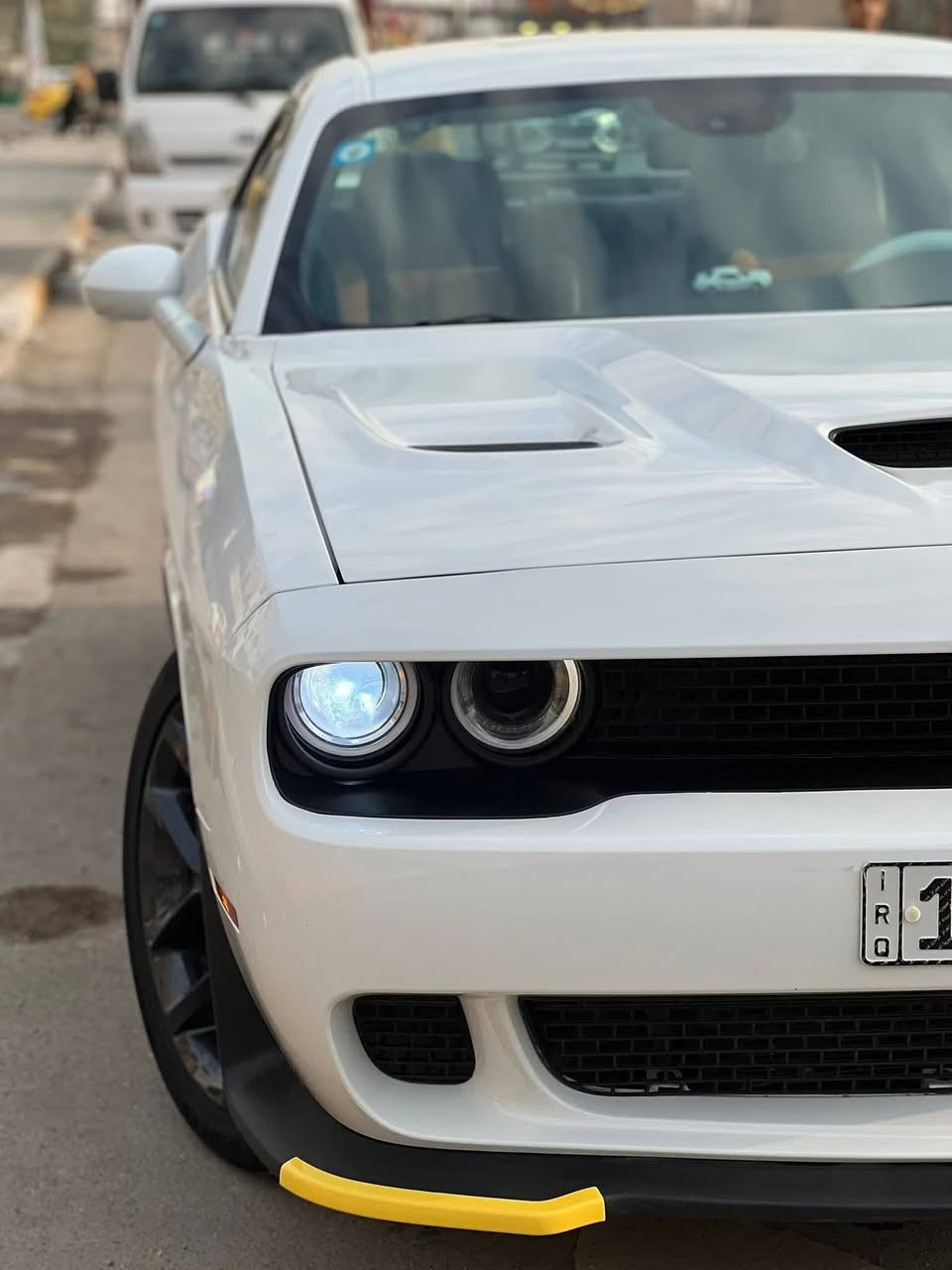 النداء الاخير لاست كول
رقم بغداد دولي بأسمي
 ماشيه37 الف 
محرك 3600 
حادث تبديل بنيد وصبغ جاملخ وشويه من باب السايق ونص جاملخ صدر
تو ويل 
كشن السائق كهرباء 
ويل 20 اصلي بلاك توب 
غرفة اصليه داخل جلد وشاموه مشمشي اصلي
شاشه كاربلي 
منظومه زنون 
كامره 360 
بجم محدث srt شغل درجة اولى 
سياره مابيها اي نواقص من كل النواحي 
السعر 180 وبيه مجال  
الهاتف ***********
