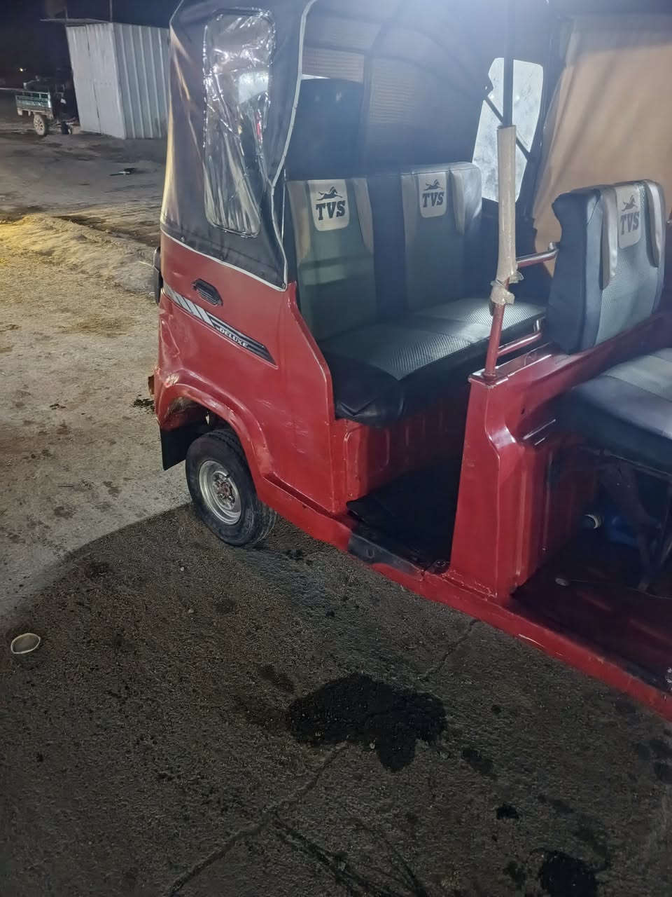 سلام عليكم شباب تكتك TVS موديل 2018 أوراق كامله تكتك خير من الله مكينه وكسل  ناعمات وخير من الله كهربايات شغاله التكتك نضيفه وبلعافيه علا الياخذهه باتري جديد سلف جديد يعني نكره سلف شغل وين ما يعجبك ترايك سعر 2900 وبيهه مجال حق الجيه مكان محموديه ***********رحان المو شراي لا يخابر
