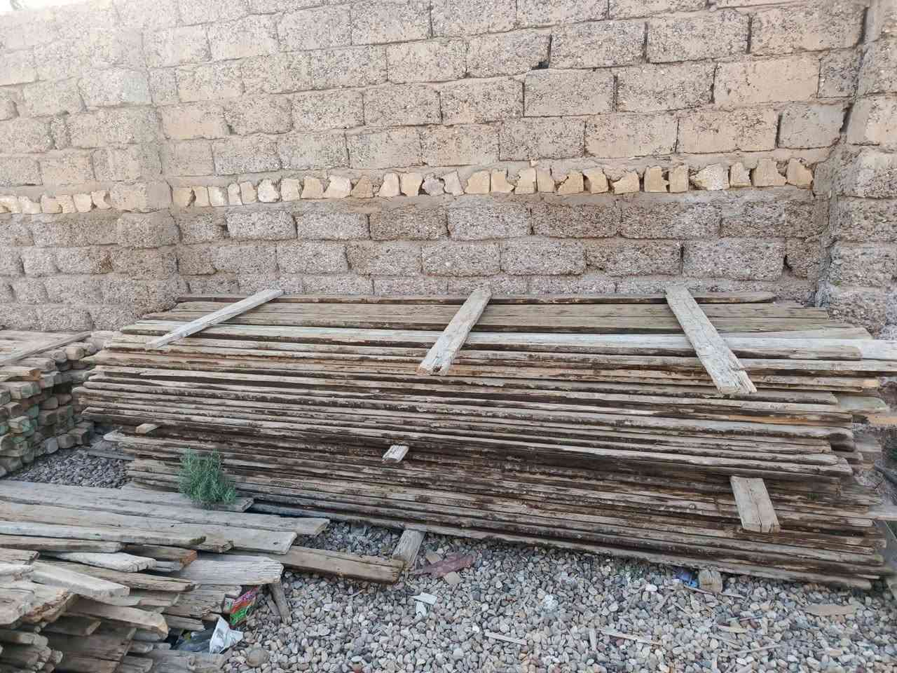 السلام عليكم عندي قالب للبيع يدك مساحة 400 متر مكاني ديالى الاستفسار الاتصال على هذا الرقم ***********
