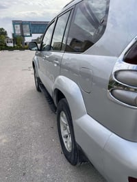 برادو ٢٠٠٥  رقم شمالي   فول. السياره. ٦ سلندر بيه ٣ قطع صبغ.  باسمي ال...