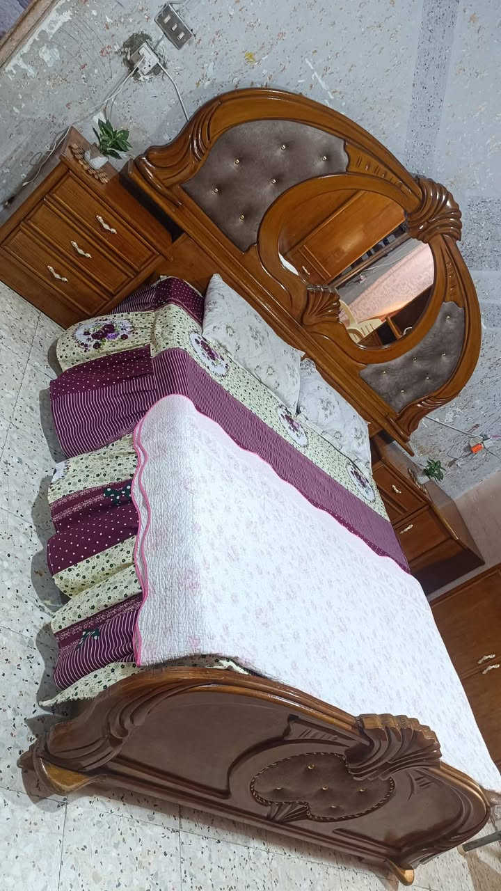 غرفه تسكام صاج داخل وخارج ام السته طابقين ظهر جرجوبه نظيفة كلش 5ملم 8 قطع سقف وقاعده بلوك فول نظافه مكاني محاويل للاتصال ع الرقم ***********
