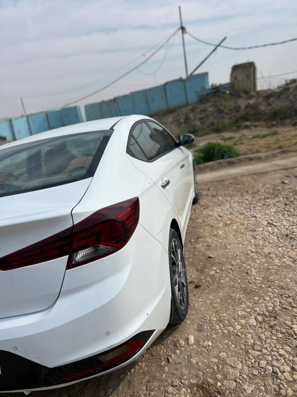 النترا ٢٠ خليجي مكفوله بيه طعجه بالدوسه وبارد شبر بالجاملغ الخلفي السعر ١٦٧ ورقه وبيه مجال قليل *********** ***********
