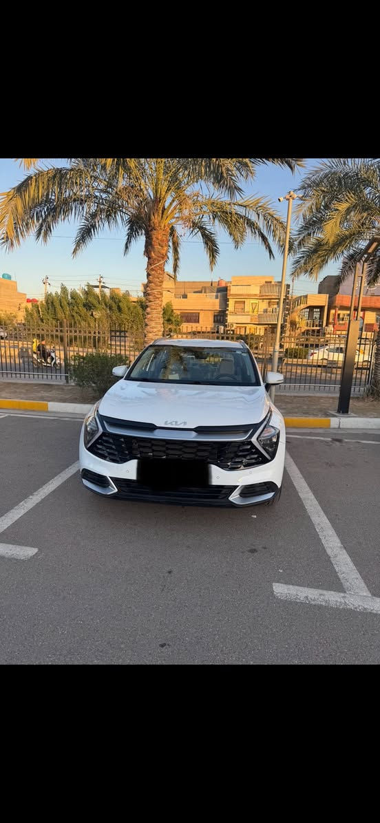 السلام عليكم
كيا سبورتج خليجي موديل ٢٤ رقم اربيل
السياره فول مواصفات قماره حديد
حساس امامي خلفي
بصمه ابواب وتشغيل
كشنات كهرباء 
تدفئه مقاعد وستيرن
تبريد قطعتين منفصل
صندوك كهرباء
ويل كب حجم ١٩
رادار جانبي
مرايه وسط تعتيم
هاند بريك بصمه
السياره ماشيه ١٨ الف 
مكانها بغداد السيديه
السعر ٢٢٤ وبيها مجال 
***********
