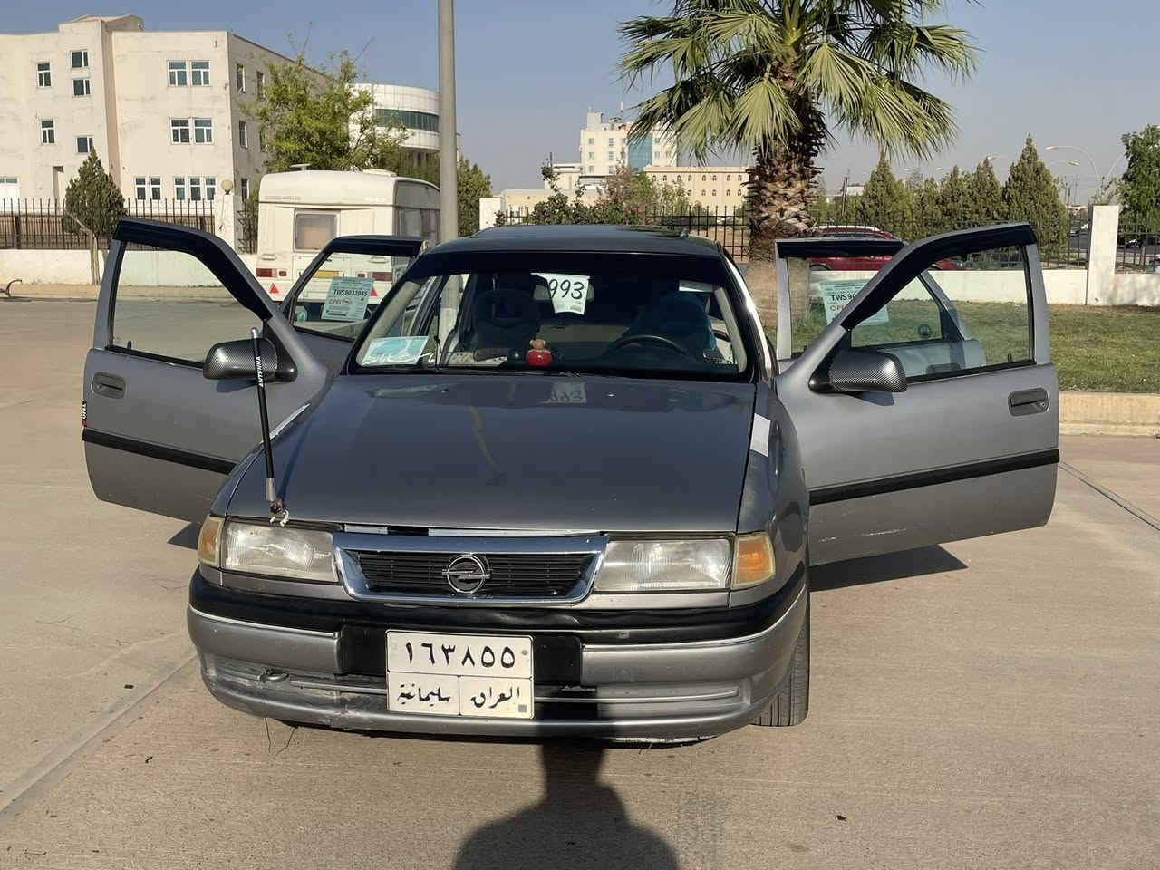 سلام عليكم 
اوبل فكترا موديل 1993 
لون رصاصي 
محرك 20
كير عادي
كير ومكينه شرط 
سياره بلاديه بدون صبغ 
سنويه ساقط 2024 شرط التحويل 
السعر 42 ومجال مكان السياره كركوك 
للاتصال على الرقم ***********
