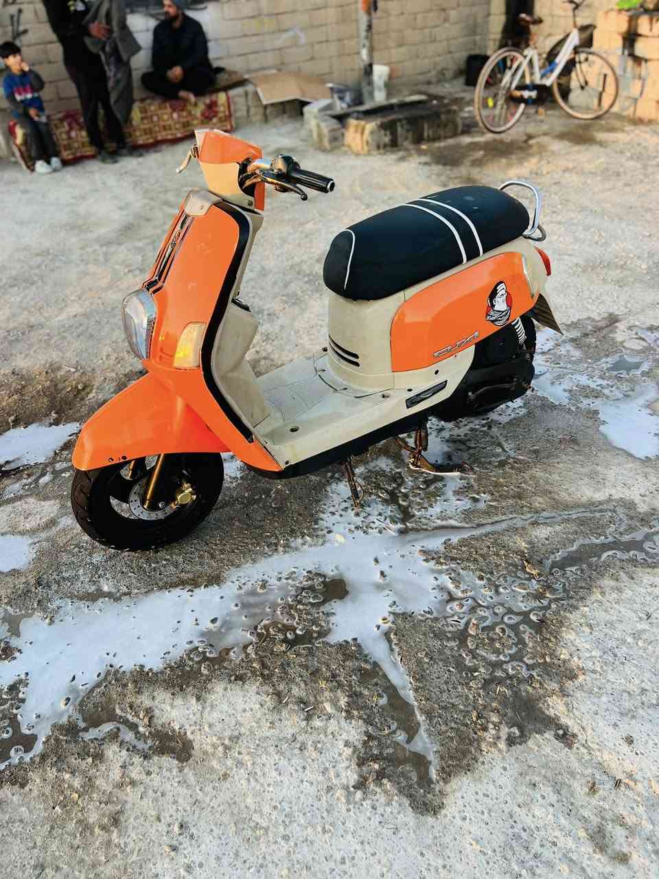 سلام عليكم دراجه ماكس بوليس  كفاله من كلشي نوزل مديل13كلشي شقال مكان لدير وباقي تفاصيل خاص سعر 725وبيهي مجال رقمي***********
