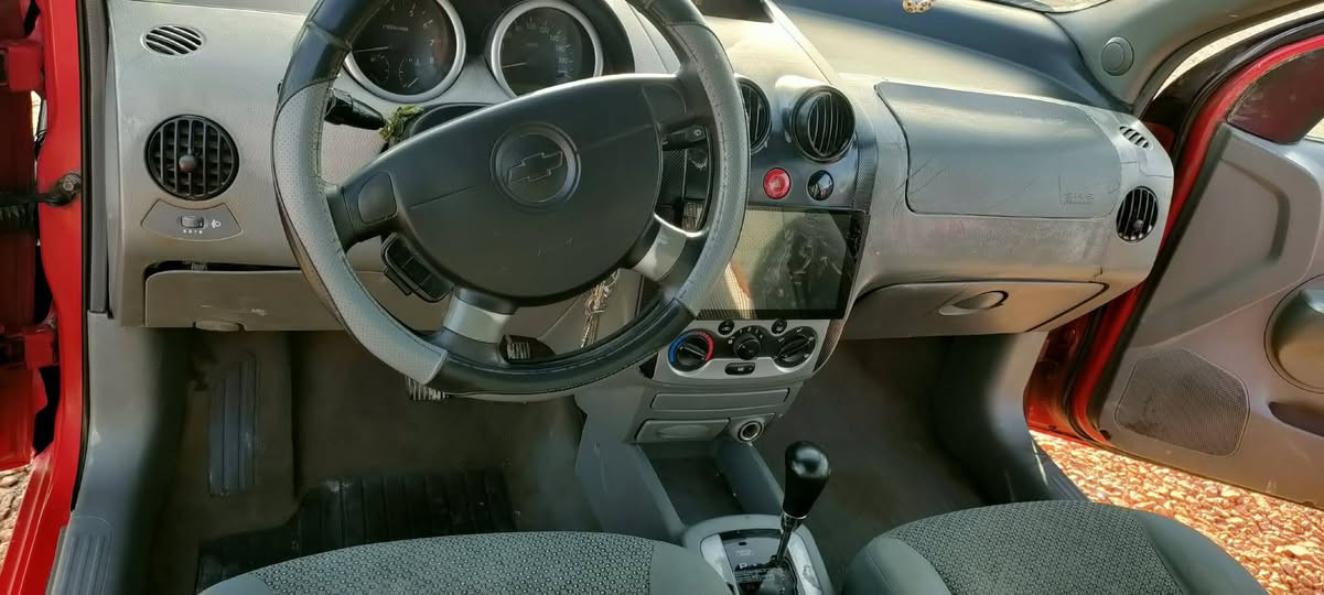افيو موديل 2005 خليجي خصوصي
باسمي رقم نجف دولي شرط المداور
محرك 1600
هزه العام مسويه سنويه 2030
تبريد شغال منظومة جديده
باتري جديد
تخم تايرات
داينمو جديده
بخاخات جددوفيت بم 
منظومه بانزين كامله جديد
جام كهربائي 
مانع انزلاقAbs
شاشه 
سياره جاهزه ماناقصه برغي
شرط ماتصرف عليه ولا دينار
السعر 46وبيه مجال
***********متوفر واتساب

