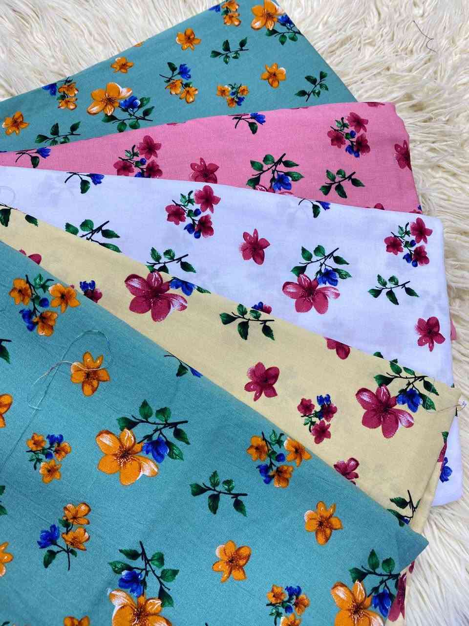 حبايبي كشمير ايطالي قطني نقشات والوان فنيه رائعه جدا جمله ومفرد يوجد لدينا خدمة توصيل لكل محافظات العراق خلال ٢٤ساعه فقط للاستفسار واتساب ***********
