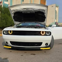 للبيع فقط  جالنجر موديل ٢٠٢٣ فئة sxt عليها بنيد ودعامية gt  السيارة ما...