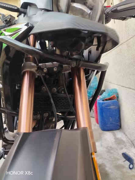 السلام عليكم دراجه دايوان ادفنجر 250cc  دراجه جاهزه وكامله من كلشي مناقصها شي تايرها الخلفي والامامي جوبلس منقصها شي الدراجه ماشيه ١٣ الف  سعرها ٣١٠٠ وبيها  مجال حك الجيه الدراجه للبيع فقط ما اراوس  رقمي
*********** وتساب فقط
