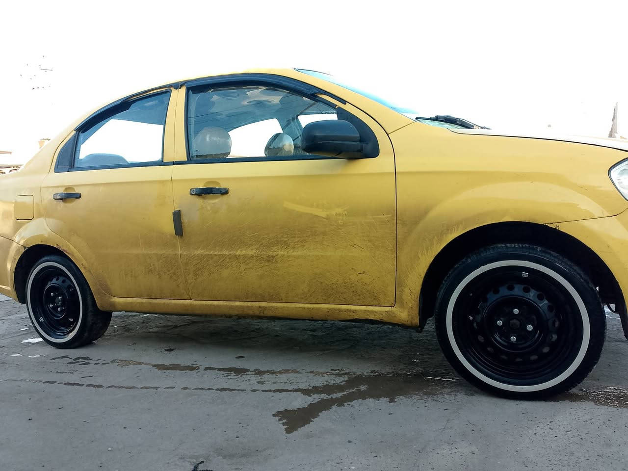 سلام وعليكم للبيع الشرعي يبيعك افيو موديل 2009 رقم نينوى هيه وغرامات صفر سياره جاهزه احله من الصورة  السعر 57 وبيها مجال مكاني حي التعليم للاستفسار اتصل على الرقم *********** ملاحضه سنويه لل2035
