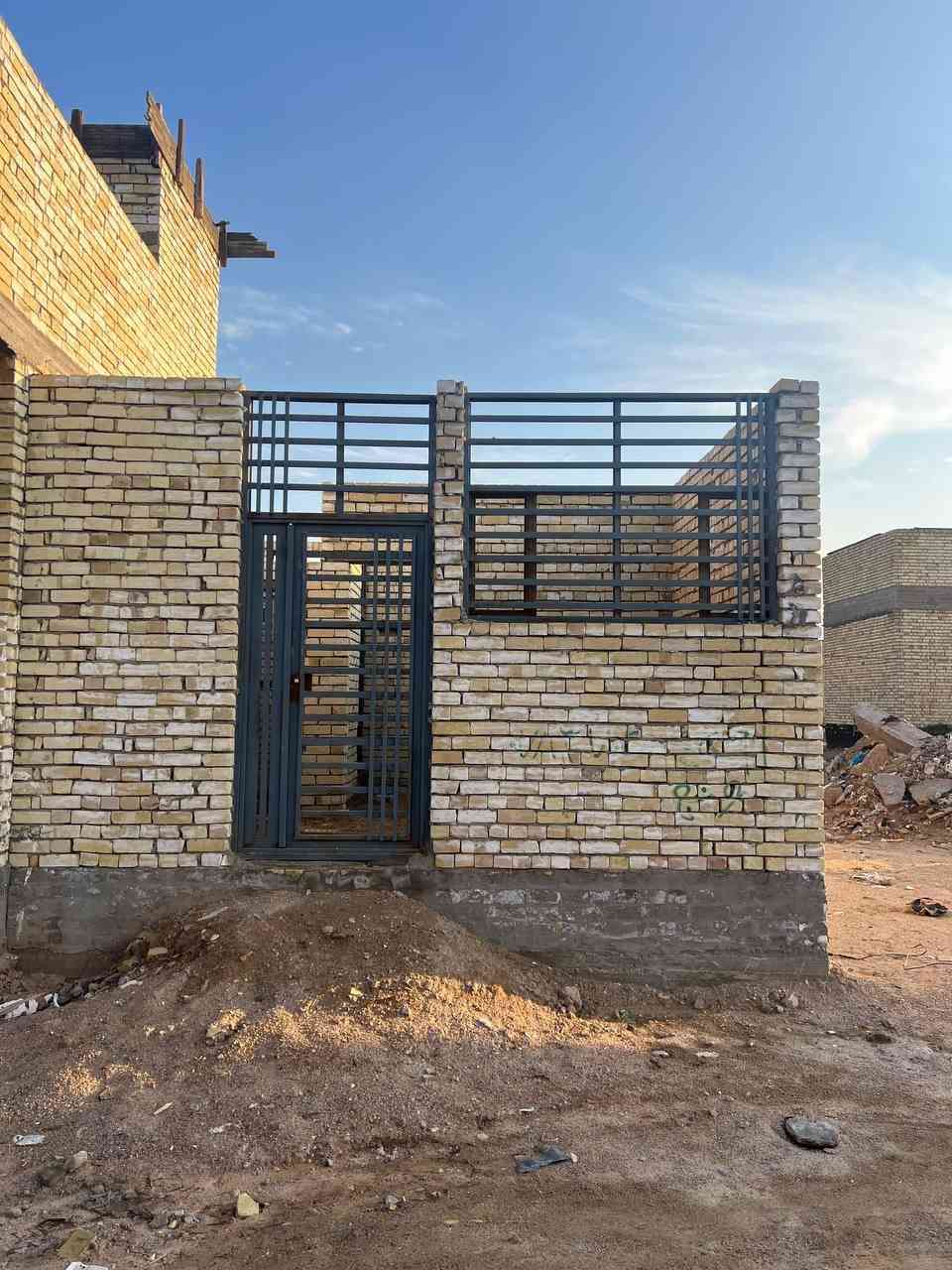 50 متر هيكل غير مسقف بسمي شارع المجمعات وره مول بغداد رقم العرصه 50414 السعر 33 وبيه مجال


**إذا كنت صاحب هذا الإعلان وتريد حذفه لأي سبب، رجاءا أرسل رسالة إلى الدعم الفني**