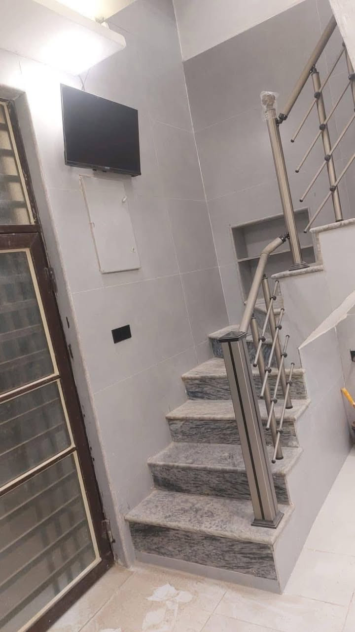 مشتمل للبيع في حي القادسيه المساحه 50م بناء حديث على ساحه يحتوي على طابقين الاول غرفه صاله استقبال مطبخ صحيات الطابق الثاني غرفتين  صحيات موقع مميز قريب على مطعم ثابت وقريب على شارع الزهور البناء درجه اولى وسعر مناسب 

ادخل على الرابط الاسفل وتابع 
الصفحه وترى كل ماهو جديد 
من العقارات -بيع-شراء-ايجار -رهان
***********
https://www.facebook.com/share/1BDvUposms/
