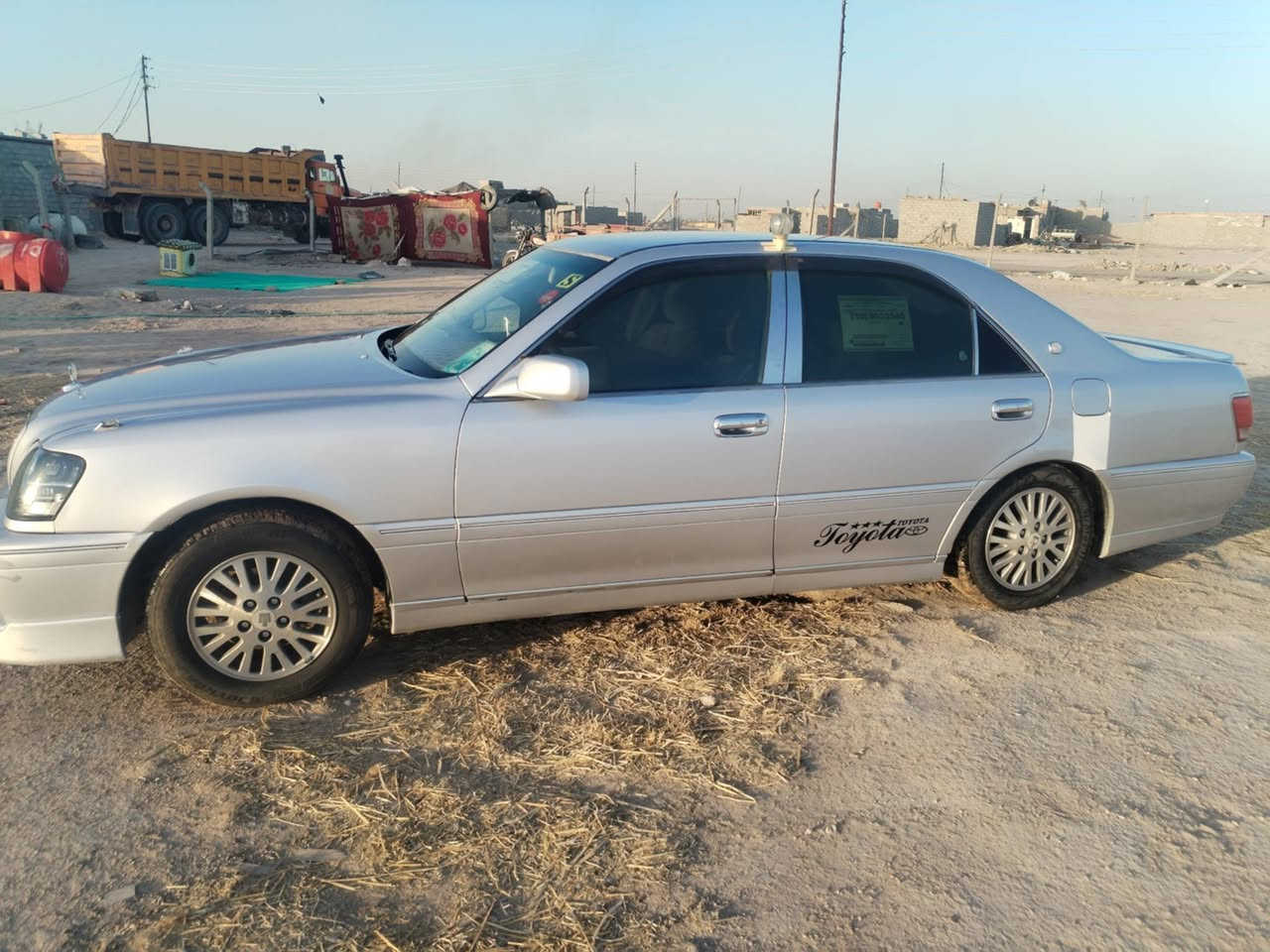 تيوتا كراون ملكة موديل 2002 ، مدفوع گمرگ ، سيارة مكفولة عدة الگصة القمارة ، محرك اثنين ونص في في تي ، سيارة دگمتين ، تحويرة نجف فوگ وجوة ***********
