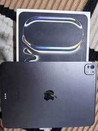 ايباد m4 • 11 برو • 256 جيجا