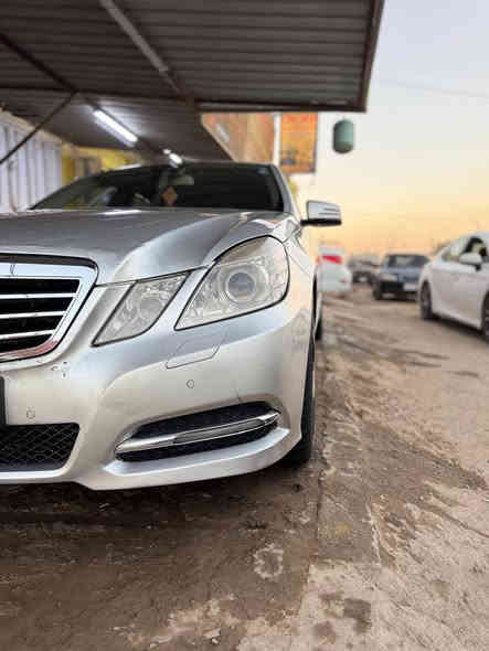 السلام عليكم   .... Mercedes-Benz  ... E-Class
موديل 2011  فول مواصفات

الضرر  3 مكانات صبغ + رأس البونيد تعديل بارد

محرك   E200  Turbo.... المحرك بشرط ما مفتوح على وضع الشركة

تبريد + تدفئه بشرط

َمنضومة زينون بلادي + عدسة متحركة

هزة ورقم جديد + سنوية لحد 2030

السعر  155   اخو البلاش والله ماكو هيج سيارة على هاي النظافة بهذا السعر

((***********))  ((***********))  فهد
