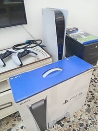 بلي 5 فات استعمال قليل 2 يدات حساب بي العاب يوبي اس 200وايرات اصلية كا...