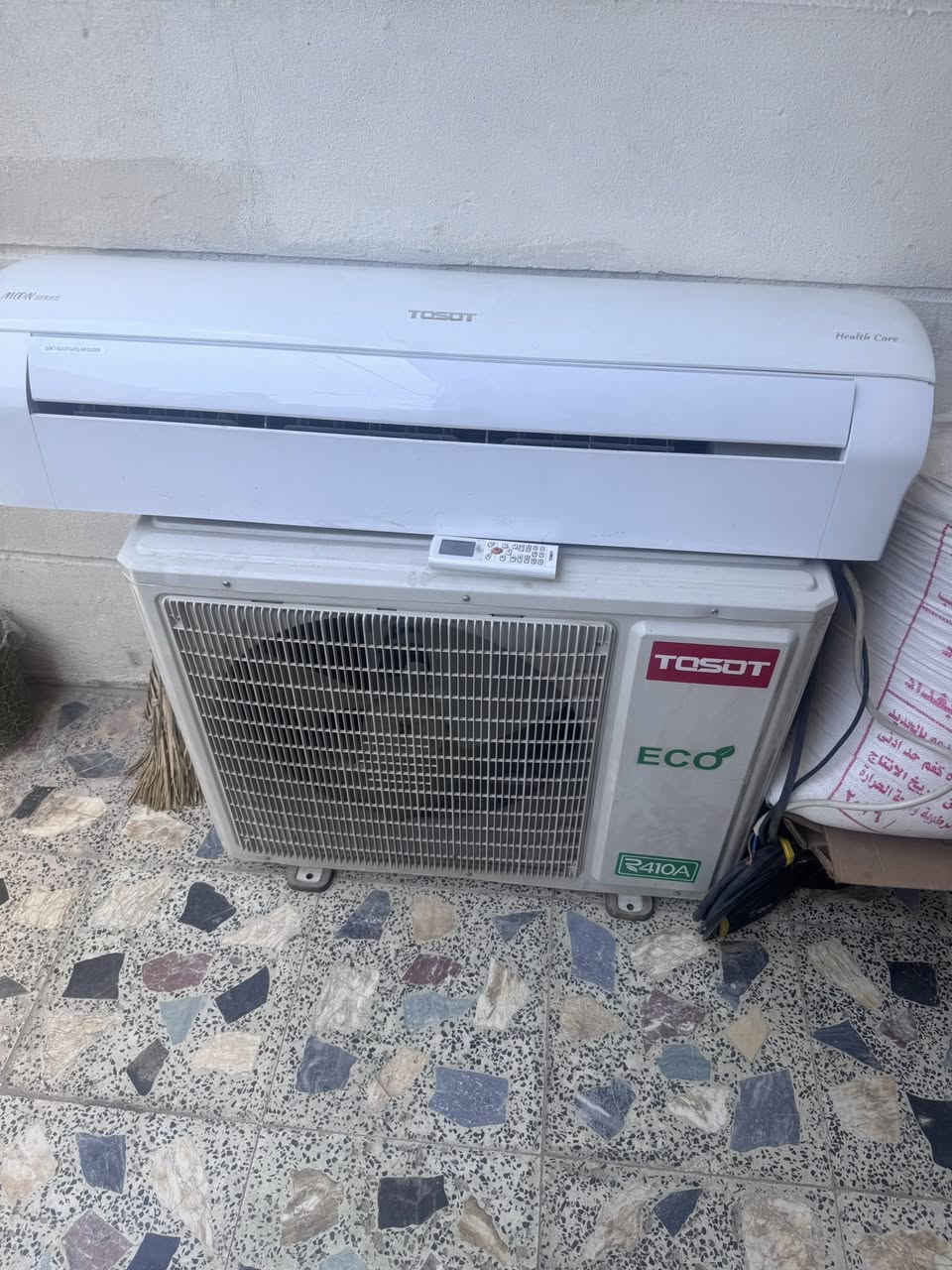 سبلت توسوت كلش نظيف 2 طن كامل ملحقاتة 
مكاني بغداد الدورة 
السعر النهائي 450
***********
لتواصل على الواتساب
