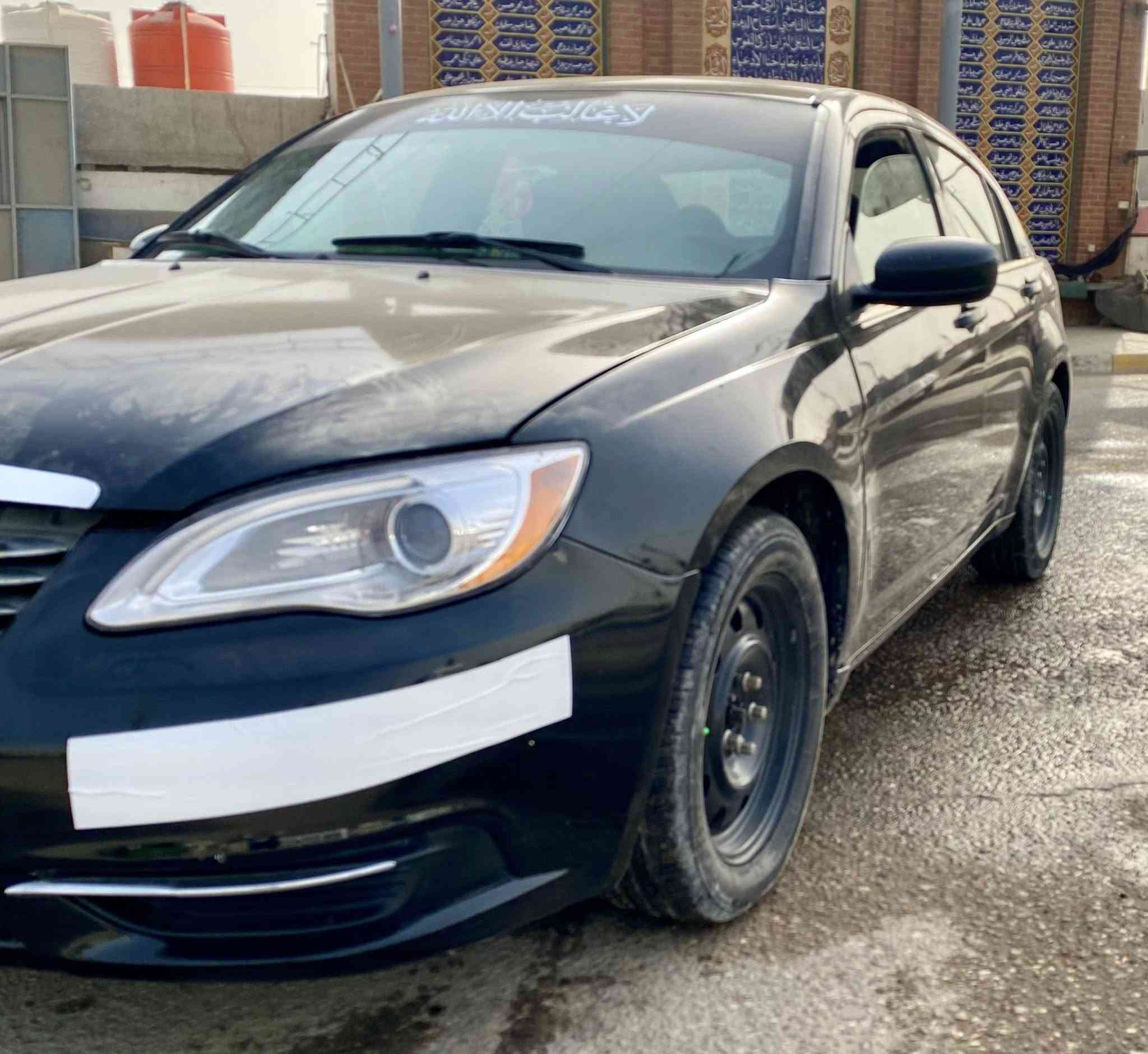 السلام عليكم 
سي 200 موديل 2013 
مكينه 2.4 المرغوب 
حادثه جامل وبنيد بدون اي دواخل 
مكينه كير تبريد جديد 
رقم بابل مكانه بابل 
رقم الهاتف ***********
