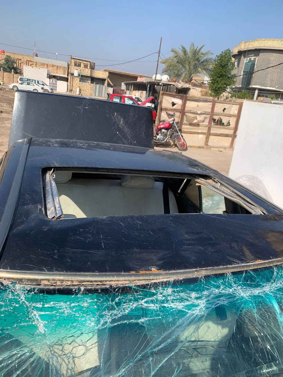 السلام عليكم 
مارسيدس موديل 1991 رقم اربيل جديد سياره مكينه محور ثنين ونص جديده وما بيها كلشي ضرر السياره واضح بل الصور 
مكان السيارة الديوانية قضاء البدير 
***********
السعر 25 مجال قليل
