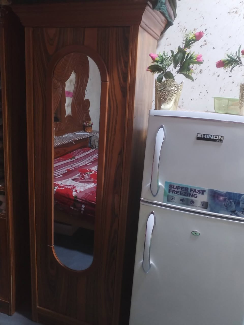 ل السلام عليكم حبايب غرفه البيع كلش نضيفه كامله مابيه ي نقص *********** سعر 600 وبيه مجال الطيبين
