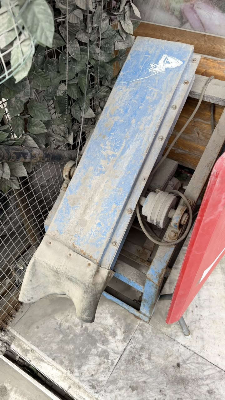 ميز عصير ومكينة طحن ثلج البصرة
***********
