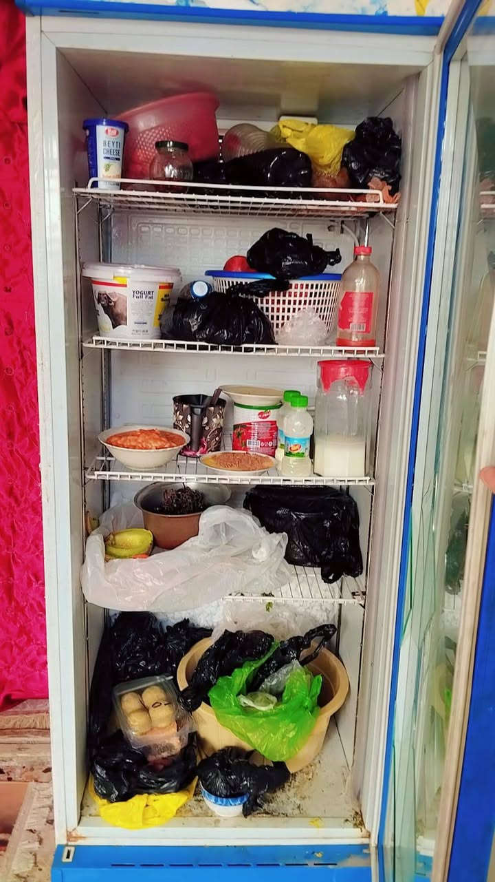 سلام عليكم غراض بيت لابيع كلمن وسعره بيع مستعجل ***********
