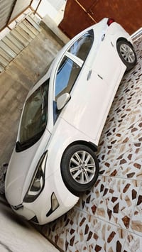اكسنت • ٢٠١٥ • ثلاث قطع