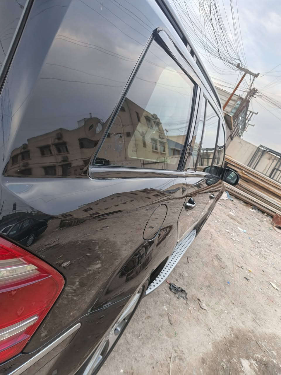 السلام عليكم GL450 سبعة راكب موديل 2009 وارد خليجي فول مواصفات تبريد خمس قطع سلايت قطعتين ستيرن كهرباء حساسات امامي وخلفي ورادارات في الجوانب هوك خلفي داخل بيجي كشنات جلد كهرباء فور ويل جوبلسات تصعد وتنزل لايت زنون رقم اربيل تحويل او وكالة مكينة وكير كفالة حدادية جديدة تدفئة تبريد شغالة مكفولة كفالة عامة من الصبغ السعر خاص الاستفسار ***********
