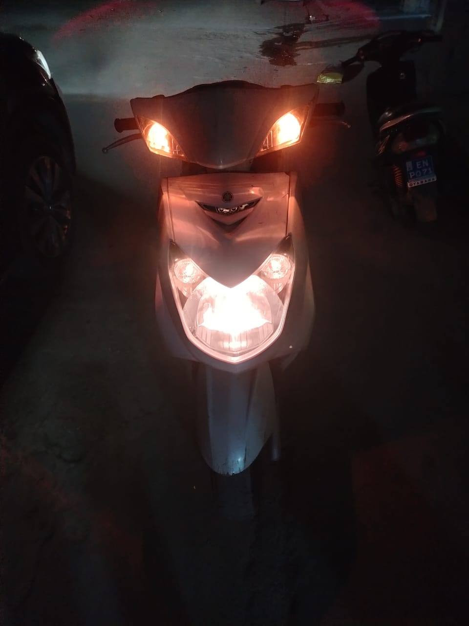 سلام عليكم دراجه سكنس فحل درجه صارله يومين من نازله من الرمبه درجه كفاله عامه من الويل لويل برغي ما مفتوح سبب البيع محتاج فلوس مكانك بغداد الدورة ***********سعر 1300 مليون 300 وبيه مجال
