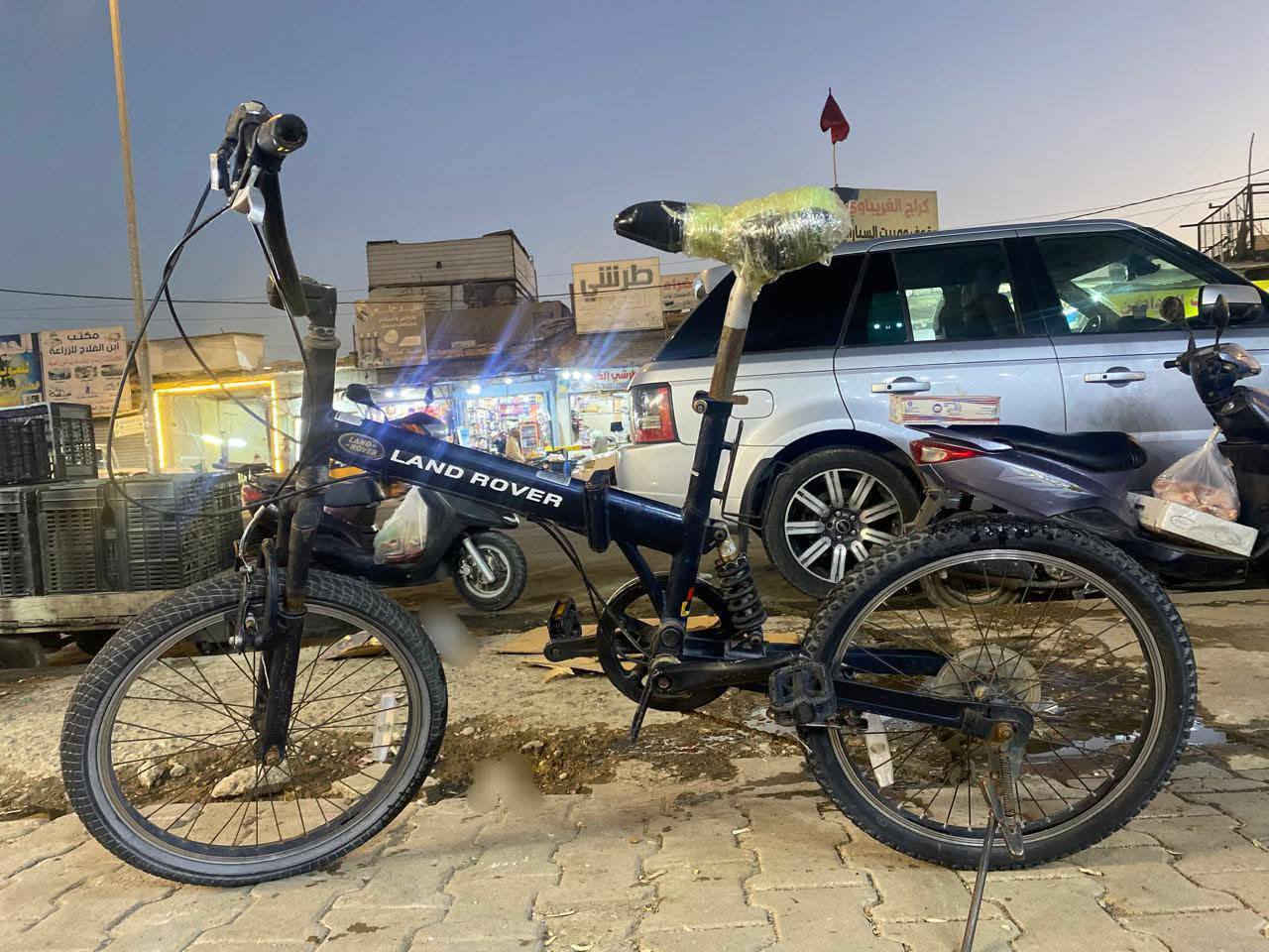 الأسم: LAND ROVER
الصنع: ياباني
        ~|~
لون (نيلي)
 عقرب ٦ سرع
تايرات أصليات
نضيف كلش 
مكاني: بغداد (الكاظمية أو الدولعي)
تواصل واتساب:***********
ملاحظة: لا يوجد توصيل/تم تبديل السرج الى ياباني 
السعر: بالخاص
