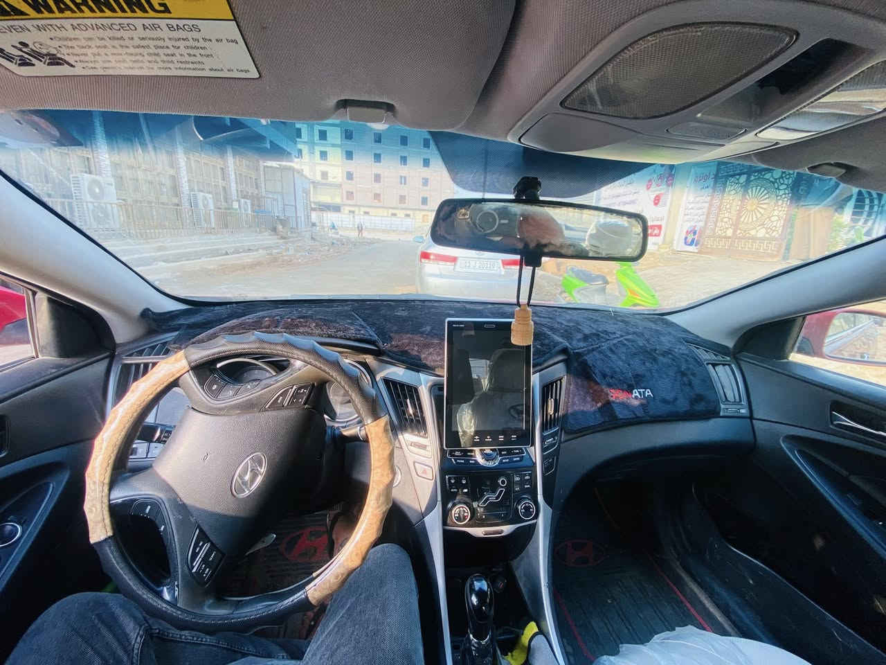 السلام عليكم
سوناتا 11  امريكي رقم دولي بغداد 
فول مواصفات بصمة تشغيل وبصمه ابواب فتحه بالقماره تحكم استيرن +شفتات 
كشن السائق كهربائي 
محرك 2000gdiتيربو 
بيها 3قطع البنيد ع البارد والجاملغات الخلفيه الهلال بس 
السياره ماشيه اقل 150
مكان السياره حله ورديه خارج 
السعر 89وبيها مجال قليل 
ملاحظة/ترهم مراوس  بسياره صفره فقط اقل سعر 
رقم التلفون /***********
