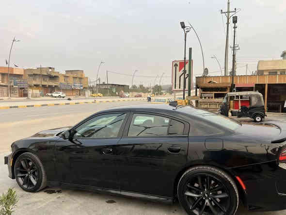 السلام عليكم
دوج جارجر مديل 2019GT اصل حادثهة جاملغ وبونيد 
صور الحادث بلمنشور بيه شويه بارد وكارت بين البابين 
السياره حلوه وجديده ماشيه 100 ويل 20 بلاد فجوج برنبو 
كشن مخمل حضن سوبر تراك مكانهة البلديات  سعرهة 210 وبيهة مجال ***********
