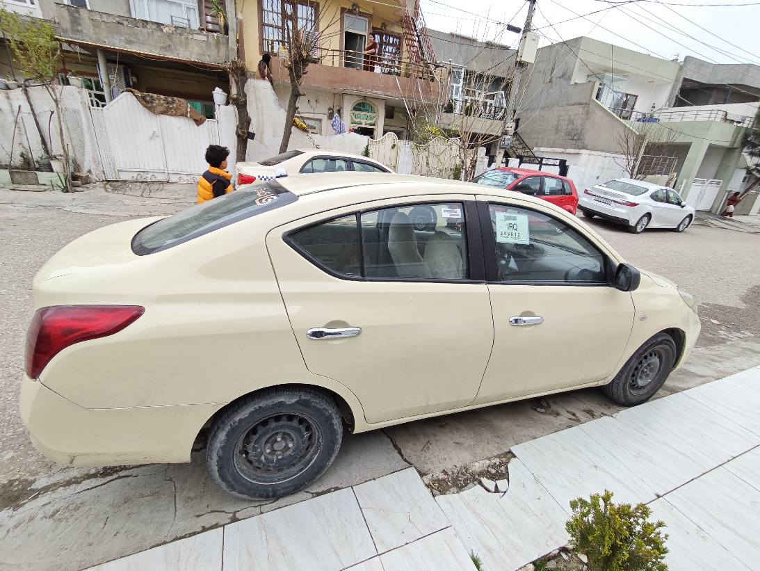 بەناوی الله.
سەنی لاکشمیبا
تەکسی 2014 ئۆتۆماتیک
بیلاد سپی لێدراوی ناوگرتنی نیە
بەشەرتی گێڕو مەکینە
تەبرید لەسەر سویچ
شاشە و بلوتوز 
سەنەوی تازە و ڕەقەم باریک
بەشەرتی تحویل و غرامە و بڕاوە
ماڵی کەسابەتە و زۆر بێکێشەیە
کارەبایی بێ کێشە
نرخی 109  ومعامەلەیەکی زۆرکەم
***********
*********** السليمانية, العراق

