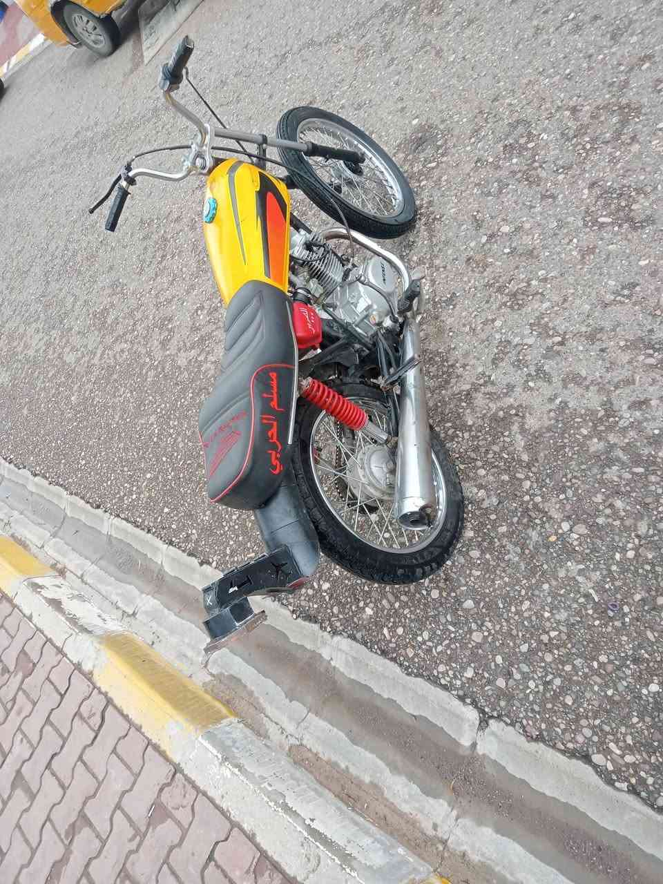 السلام عليكم متاح دراجه انتنس موديل 25 اي عيب ما بي سعر 475 بي مجال بسيط بسيط ابو ال 400 لا تجيني رقم ***********
